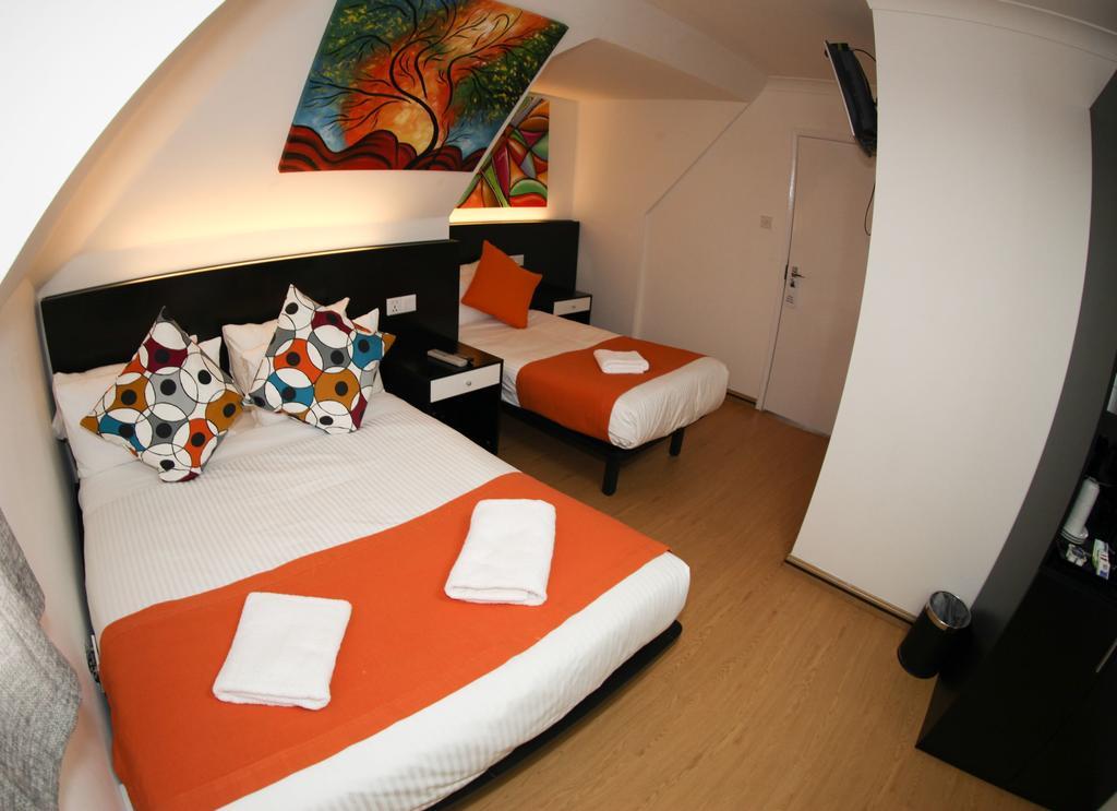 Heathrow Inn Hotel Hillingdon Room photo