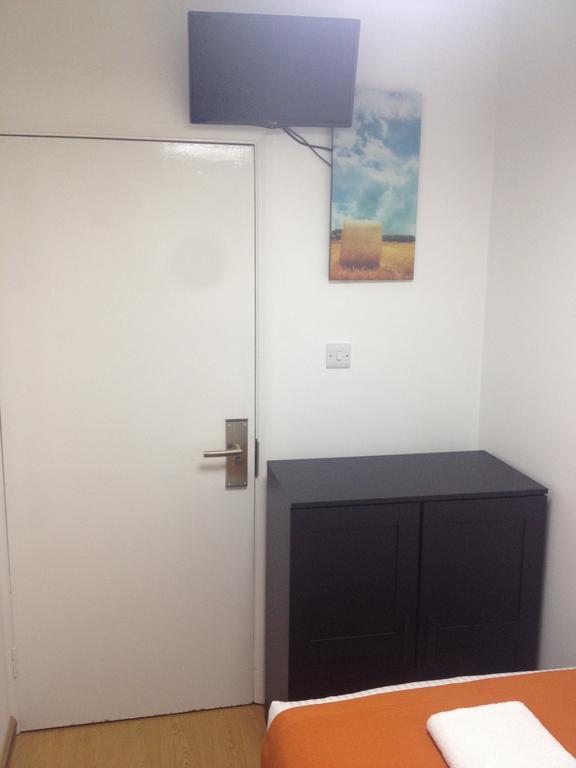 Heathrow Inn Hotel Hillingdon Room photo
